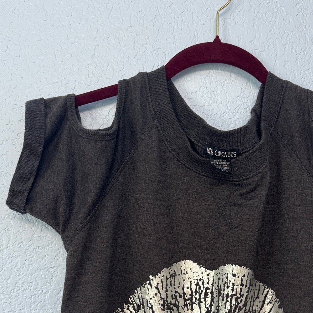 Miss Chievous Black Top with Cut Out sleeves With Silver Lips Size Medium - Picture 4 of 7